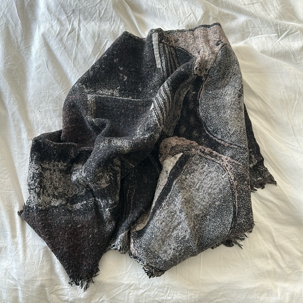 Wilfred Aritzia Blanket Scarf